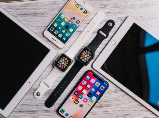 5 Must-Have Accessories for Your New iPhone 14