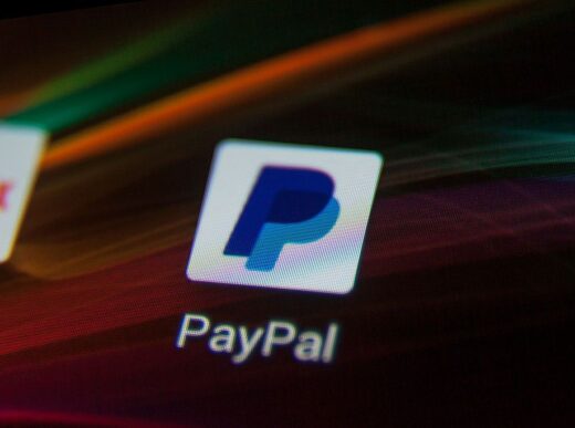 PayPal Stock Stumbles on Q2 Financial Report: Mixed Outlook and User Losses