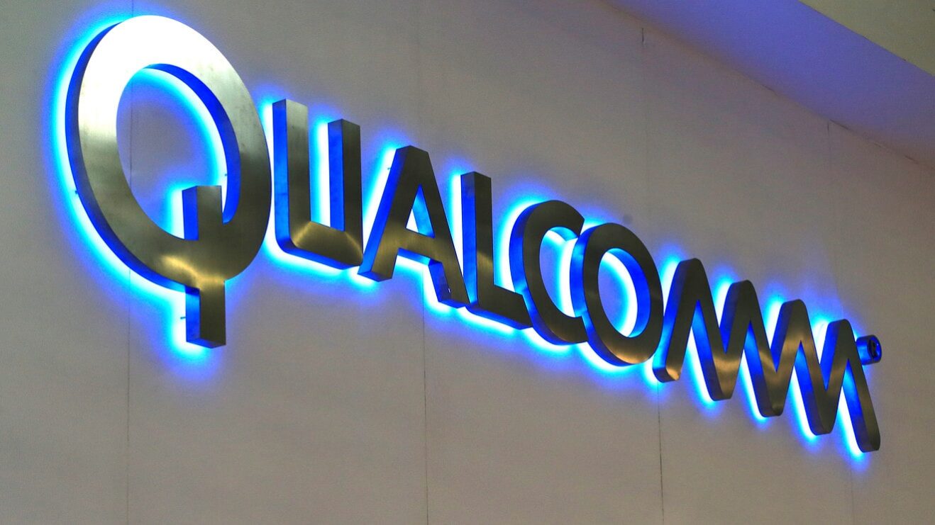 Qualcomm Stock Faces Downgrade and Weak Smartphone Chip Sales