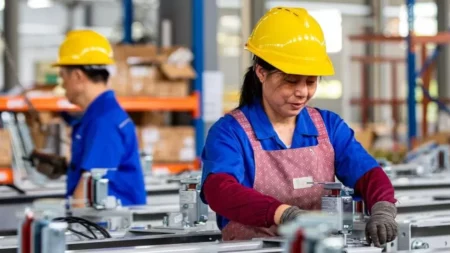 China’s Economy Grapples with Fourth Consecutive Month of Falling Exports